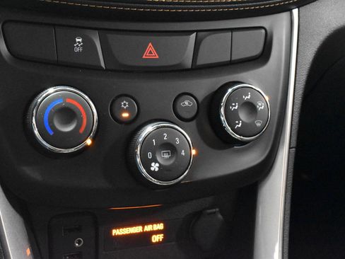 Used 2018 Chevrolet Trax LS image 16