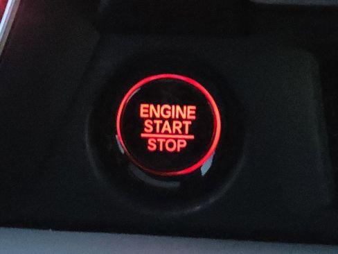 New 2025 Honda Pilot Touring image 34