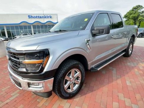 Used 2025 Ford F150 XLT w/ Equipment Group 301A Standard AWD/4WD image 5