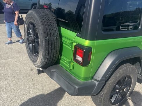 Used 2019 Jeep Wrangler Unlimited Sport S AWD/4WD image 12