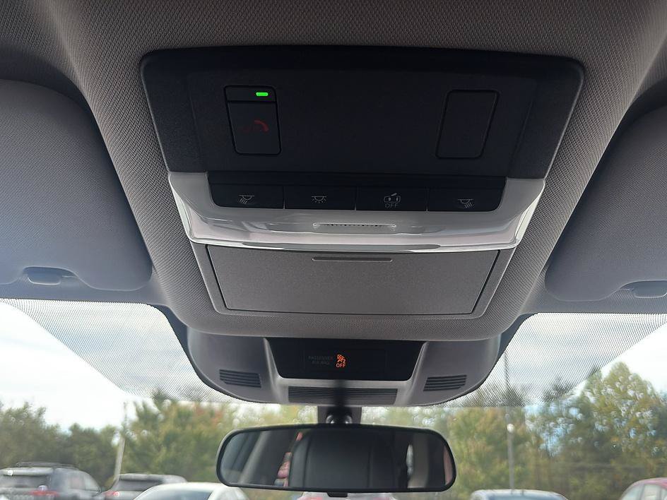 Certified 2023 Nissan Rogue SV FWD image 35