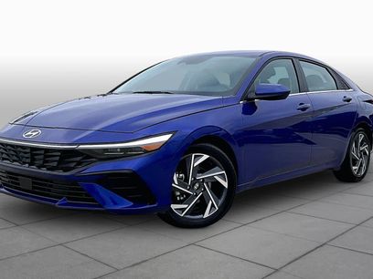 Used 2025 Hyundai Elantra SEL