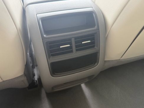 Used 2023 Cadillac XT5 Premium Luxury FWD image 17