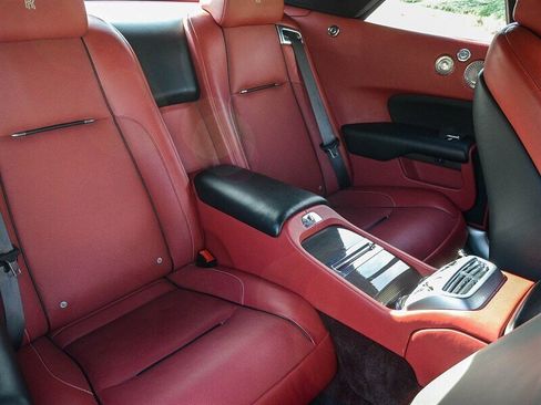 Used 2019 Rolls-Royce Dawn image 30