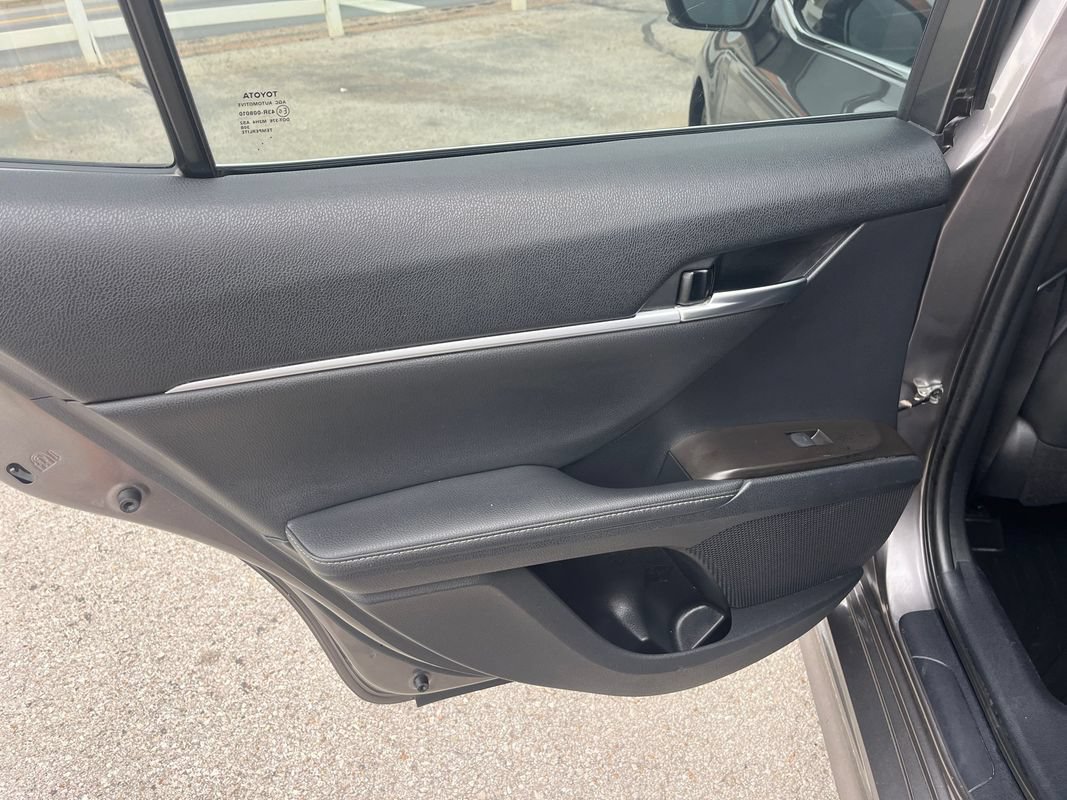Used 2021 Toyota Camry XSE FWD image 13