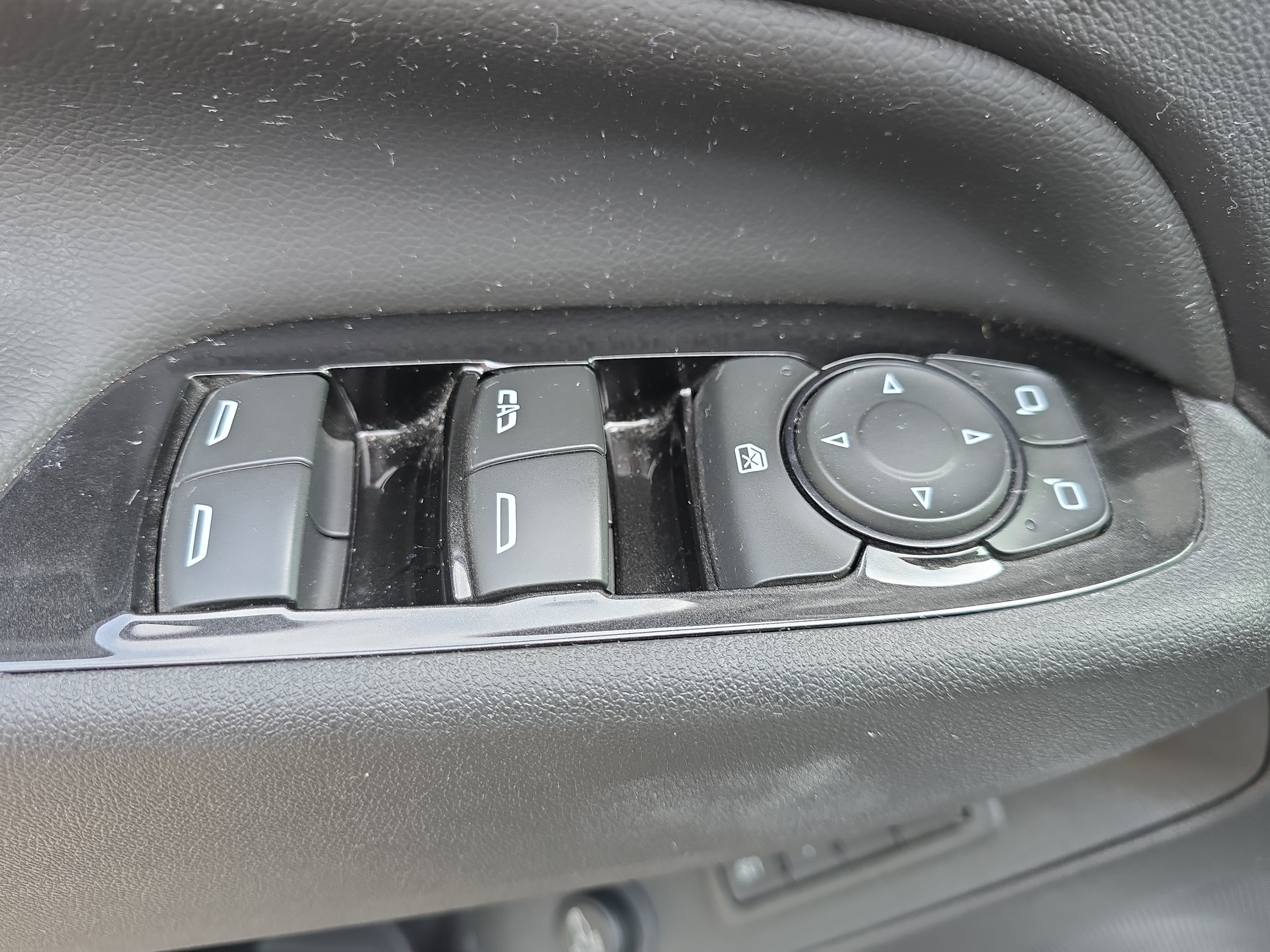 Used 2024 Chevrolet Equinox Premier AWD/4WD image 20