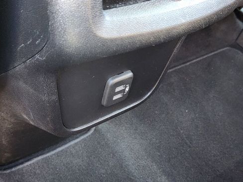 Used 2020 Chevrolet Equinox LT image 26