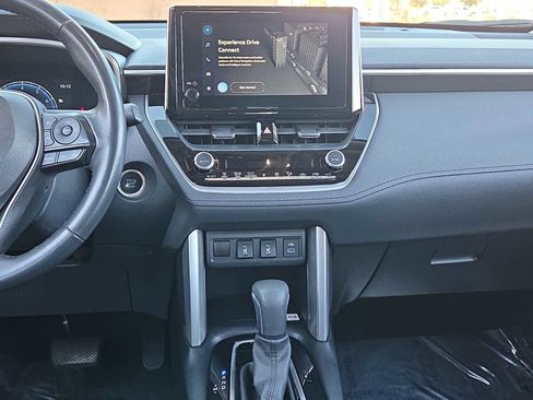 Used 2023 Toyota Corolla Cross XLE w/ Convenience Package image 29