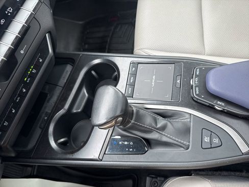 Used 2021 Lexus UX 250h w/ Premium Package AWD/4WD image 21