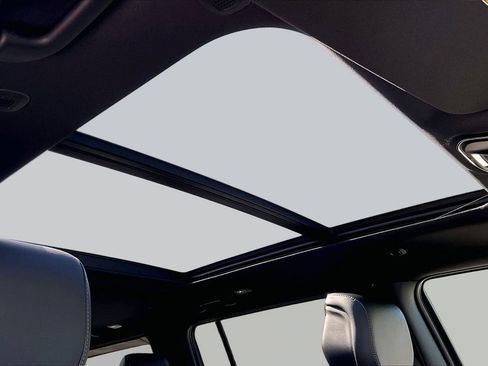 New 2026 Jeep Grand Wagoneer 4WD image 16
