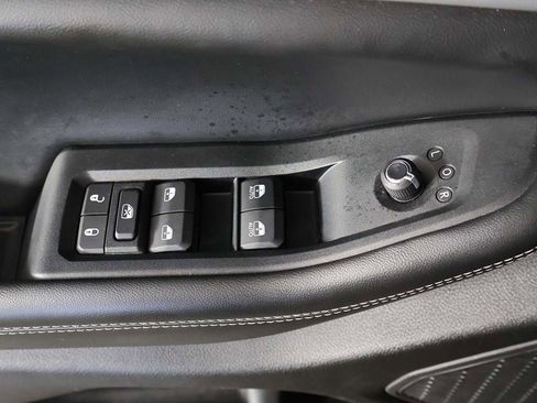 Used 2024 Jeep Grand Cherokee Limited image 37