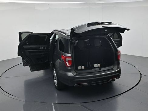 Used 2018 Ford Explorer XLT w/ Equipment Group 202A FWD image 50