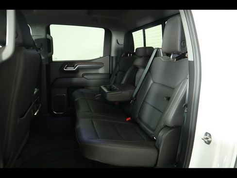 Used 2024 GMC Sierra 1500 SLT image 27