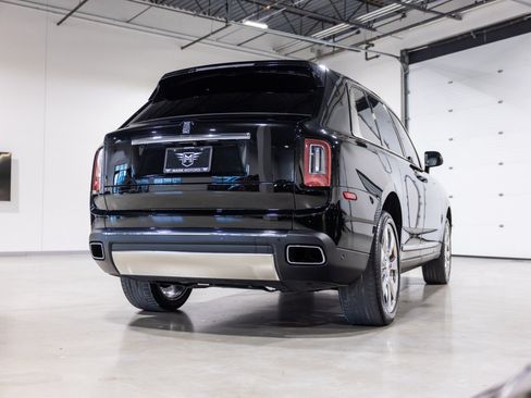 Used 2022 Rolls-Royce Cullinan AWD/4WD image 4