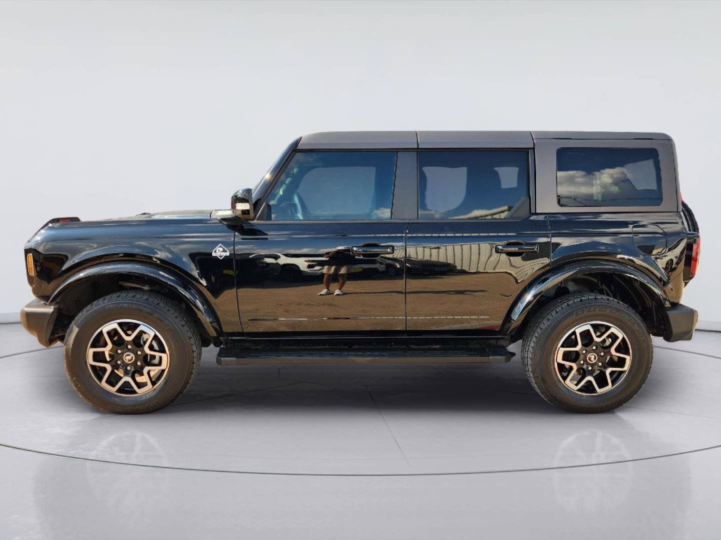 Used 2024 Ford Bronco Outer Banks AWD/4WD image 4