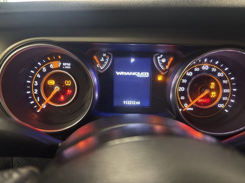 Used 2018 Jeep Wrangler Unlimited Sport S image 19