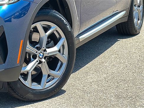 Used 2024 BMW X3 sDrive30i w/ Premium Package RWD image 3
