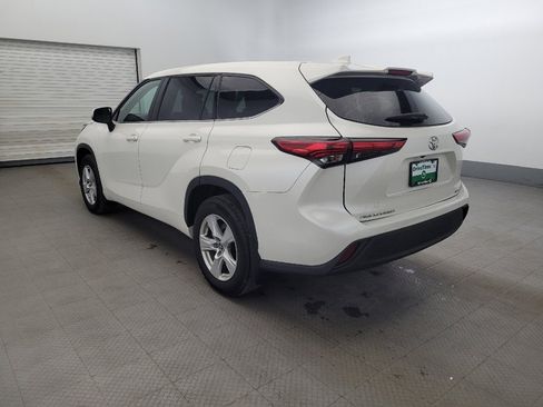 Used 2021 Toyota Highlander L image 5