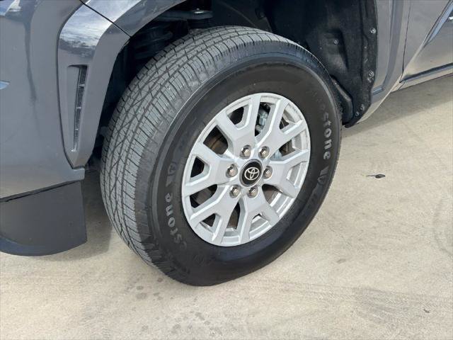 Certified 2026 Toyota Tacoma SR5 AWD/4WD image 9