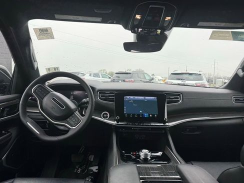 Used 2022 Jeep Wagoneer Series II image 11