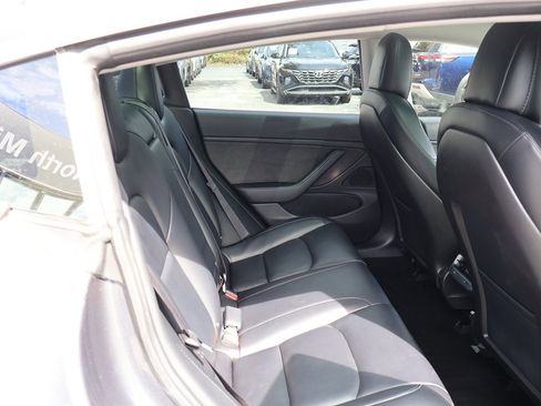 Used 2018 Tesla Model 3 Mid Range image 37