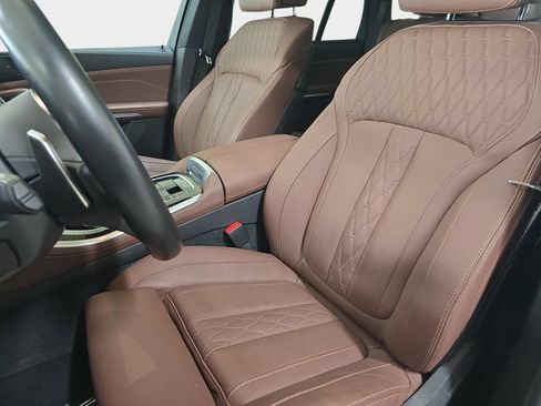 Used 2024 BMW X5 sDrive40i w/ Executive Package RWD image 17