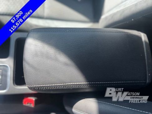 Used 2017 Ford Escape SE w/ Equipment Group 201A image 18