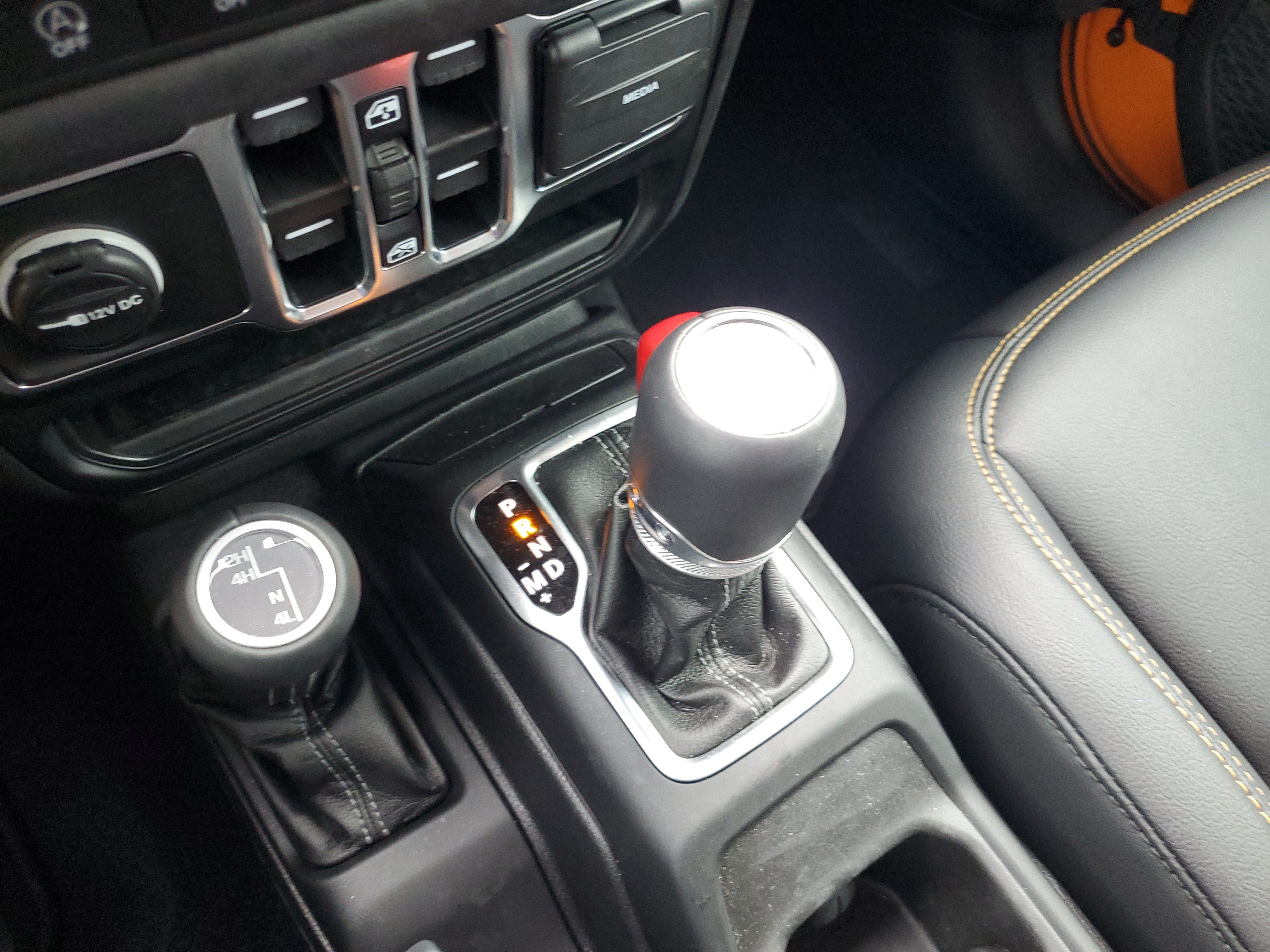 Used 2025 Jeep Gladiator Sport AWD/4WD image 22