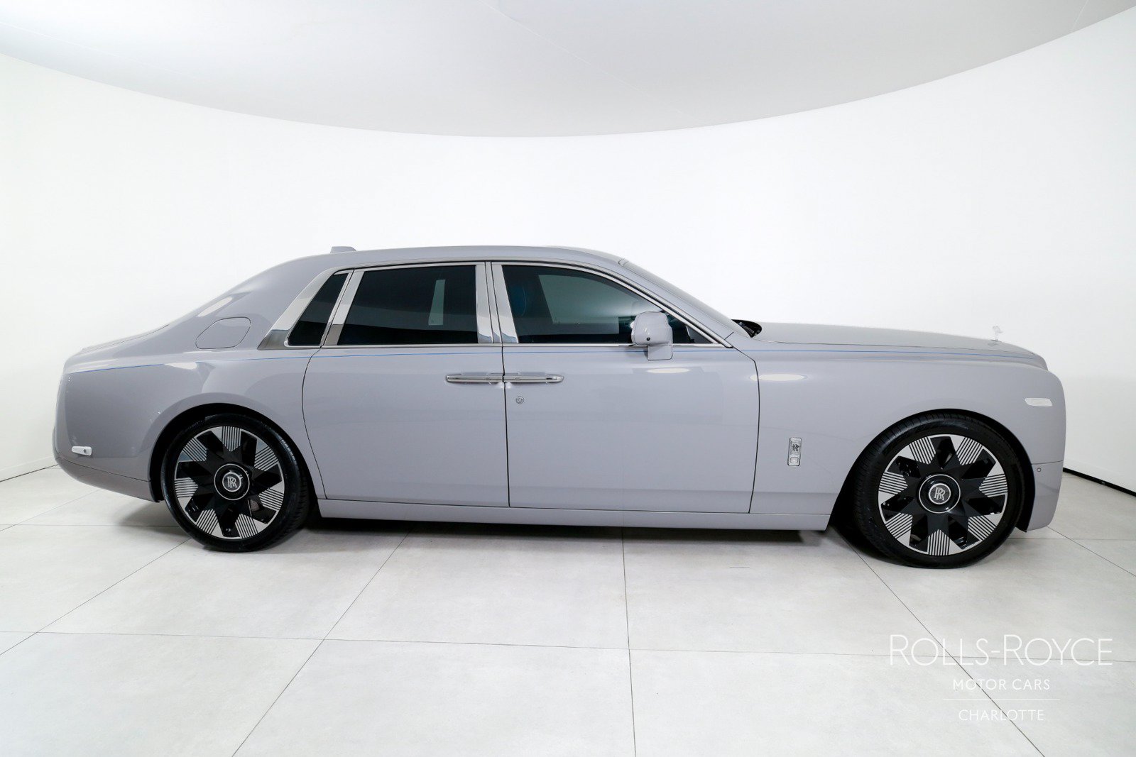 Used 2024 Rolls-Royce Phantom Sedan w/ The Phantom Package RWD image 10
