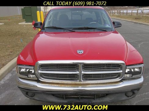 Used 2004 Dodge Dakota SXT 2dr Club Cab Rwd SB w/ Tire & Handling Group image 5