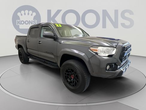 Used 2023 Toyota Tacoma SR5 AWD/4WD image 10