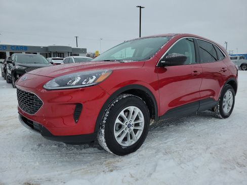 Certified 2022 Ford Escape SE w/ Convenience Package image 2