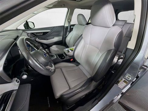 Used 2023 Subaru Outback Limited AWD/4WD image 2