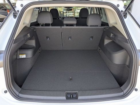 Certified 2025 Volkswagen Tiguan S FWD image 18