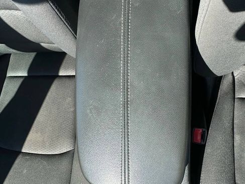 Used 2021 Chevrolet Malibu LT FWD image 28
