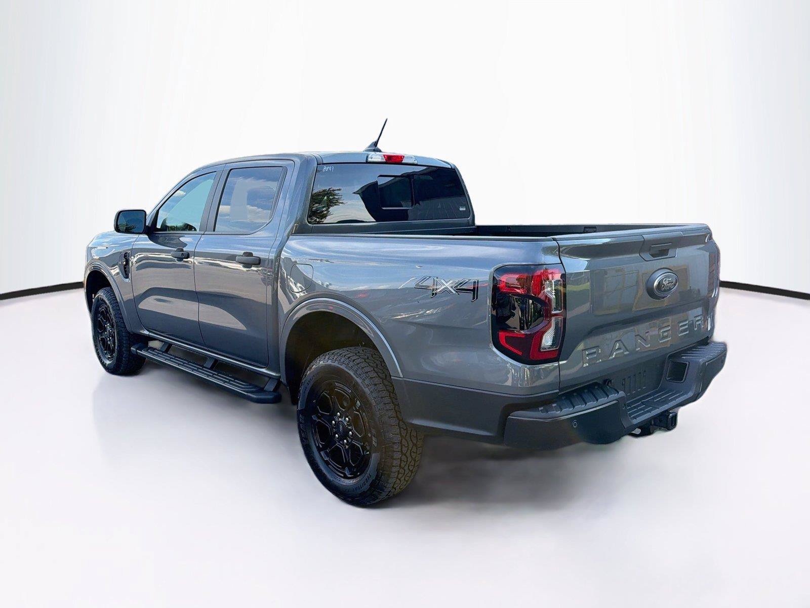 New 2026 Ford Ranger XLT w/ Equipment Group 301A High AWD/4WD image 9