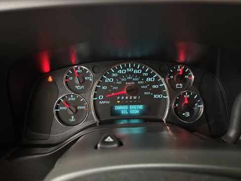 Used 2025 Chevrolet Express 3500 LT w/ LT Preferred Equipment Group RWD image 6