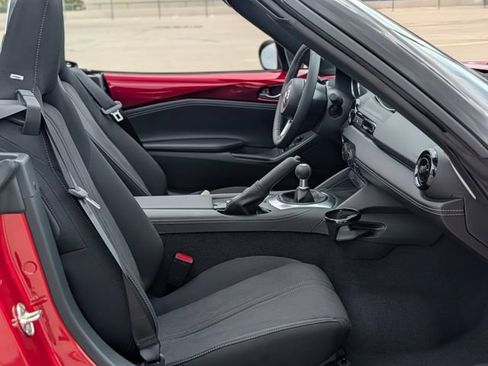 New 2026 MAZDA MX-5 Miata Club w/ Weather Package RWD image 10