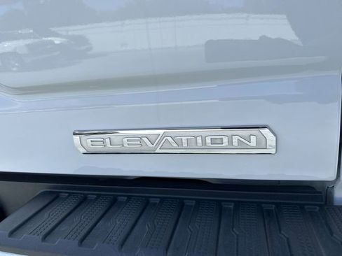 Used 2023 GMC Sierra 1500 Elevation image 12