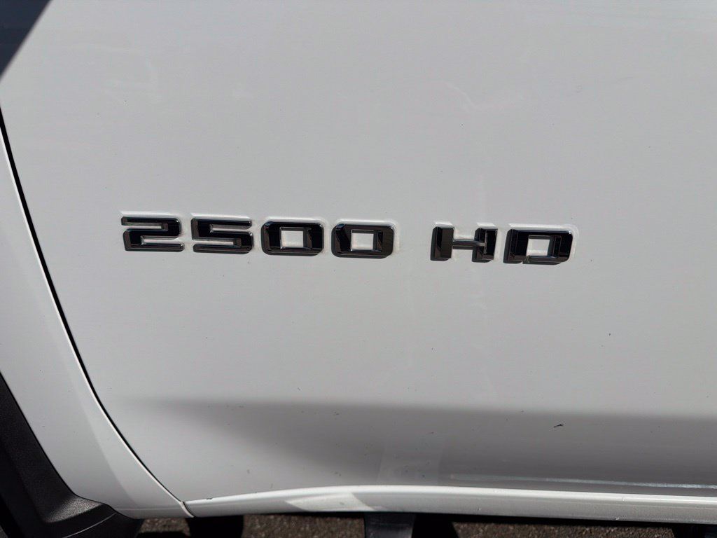 Used 2024 Chevrolet Silverado 2500 LTZ w/ LTZ Plus Package AWD/4WD image 10