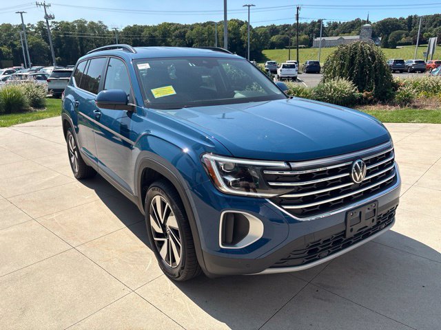 Used 2026 Volkswagen Atlas SE AWD/4WD image 2