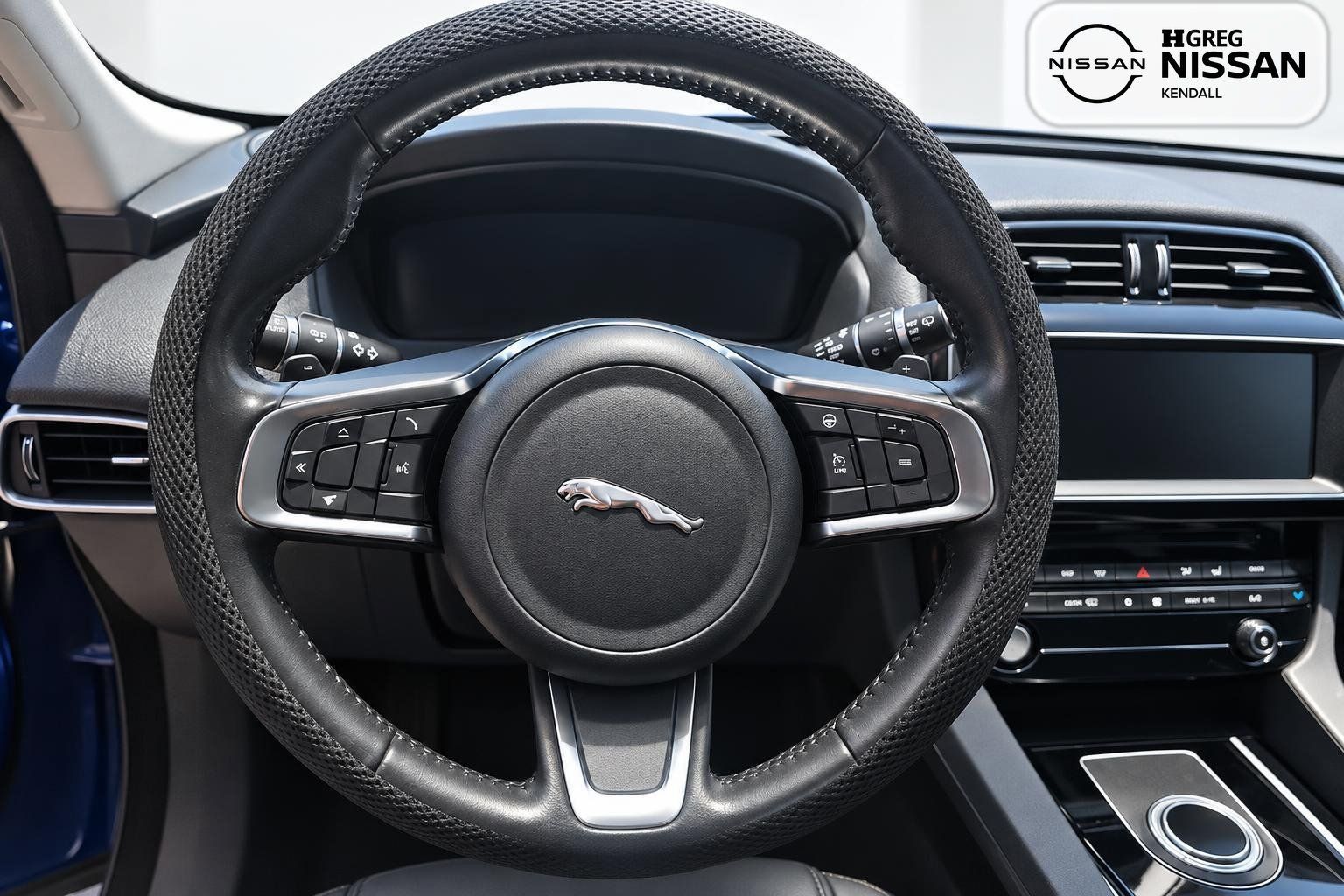 Used 2018 Jaguar F-PACE Prestige AWD/4WD image 9