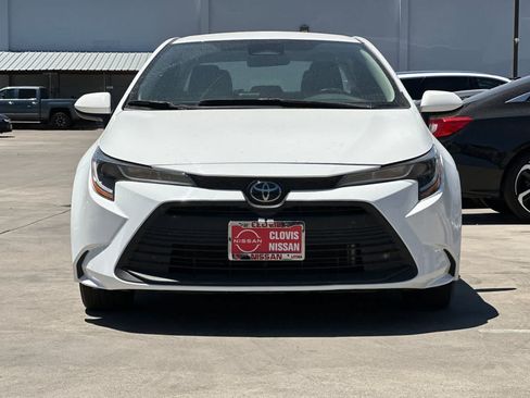 Used 2024 Toyota Corolla LE FWD image 11