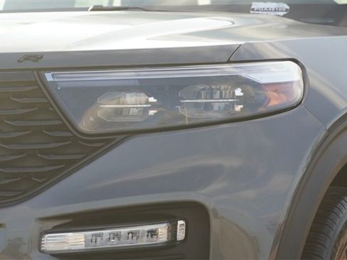 Used 2023 Ford Explorer ST-Line w/ Class IV Trailer Tow Package image 4