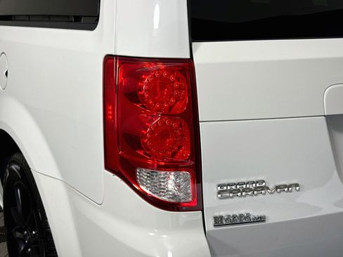 Used 2019 Dodge Grand Caravan GT FWD image 35