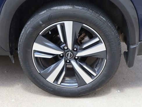 Used 2024 Nissan Rogue SL w/ SL Premium Package FWD image 28