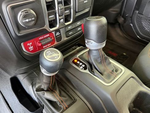 Used 2023 Jeep Gladiator Mojave w/ Trailer Tow Package image 29