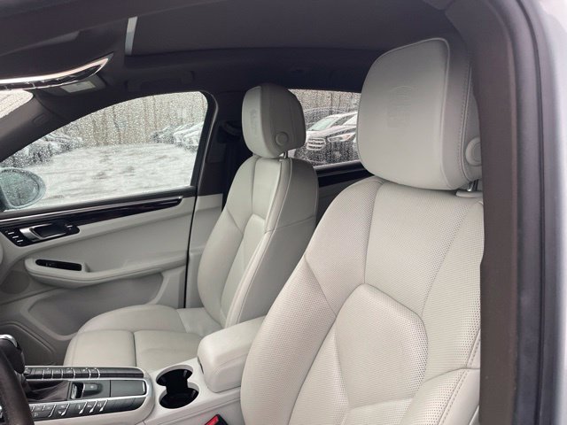 Used 2020 Porsche Macan S AWD/4WD image 5