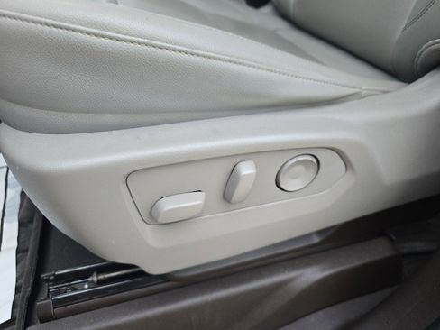 Used 2022 Chevrolet Silverado 1500 LT Trail Boss w/ Convenience Package II image 24