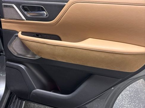 Used 2025 INFINITI QX80 Sensory AWD/4WD image 32